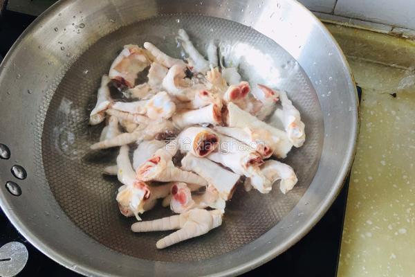 柠檬鸡爪的做法图解2