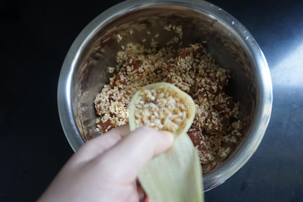 迷你大米酱肉粽的做法图解10