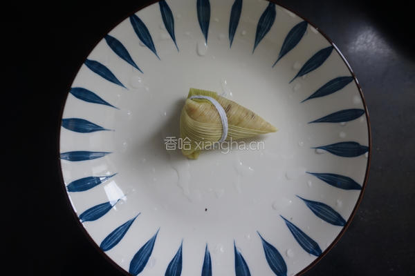 迷你大米酱肉粽的做法图解11