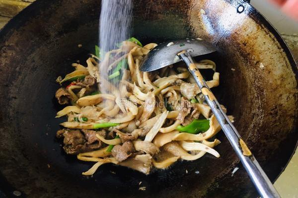 平菇炒肉片的做法图解8