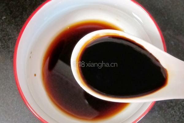 莲藕烧鸡翅的做法图解2