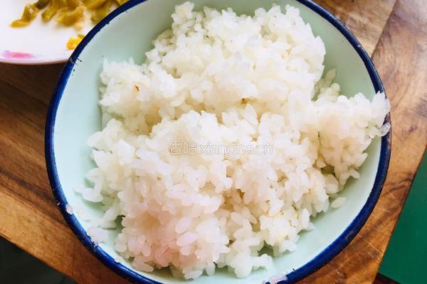 菜心炒饭的做法图解1
