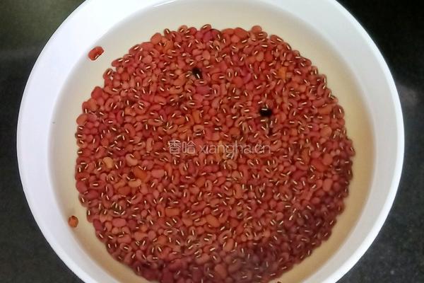 红豆丸子糖水的做法图解1