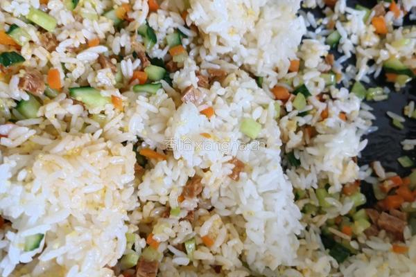 黄金炒饭的做法图解5