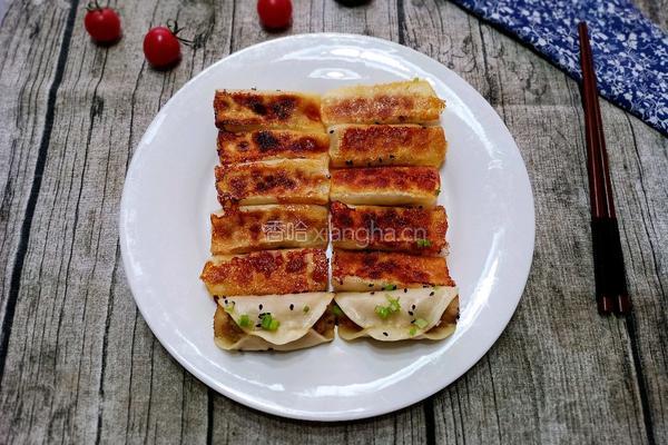 西葫鲜肉锅贴的做法图解20