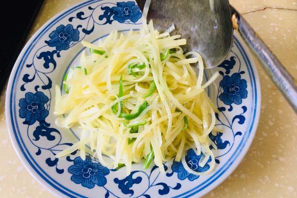 青椒土豆丝的做法图解10