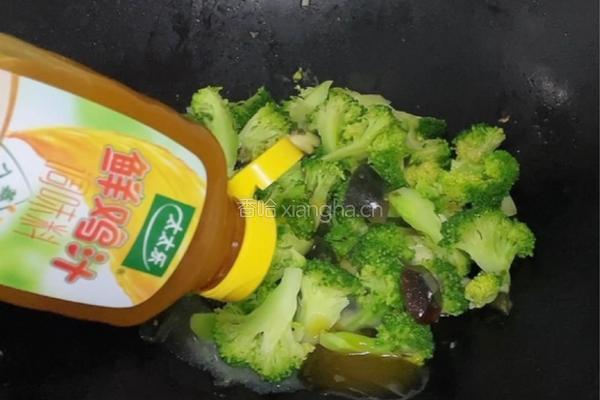 上汤西兰花的做法图解7