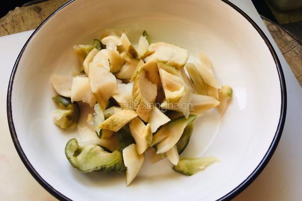 黄豆萝卜干蒸腊肉的做法图解1