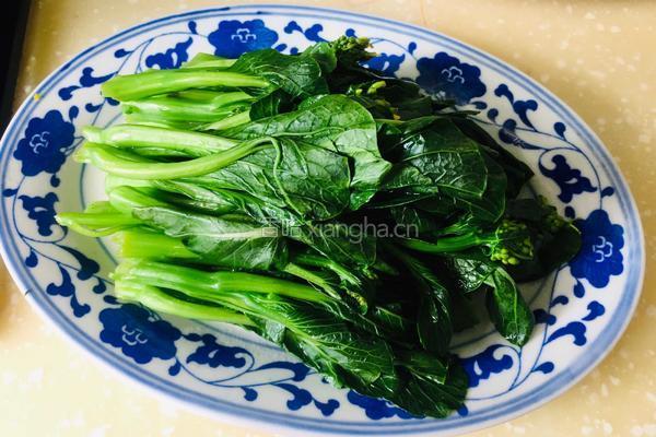 蒜炒芥兰的做法图解3