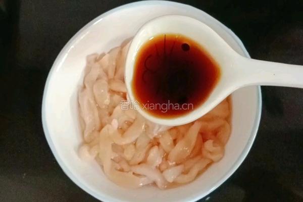 胡萝卜木耳炒鸡丝的做法图解7