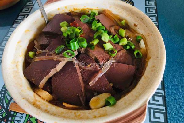 鸭血粉丝煲