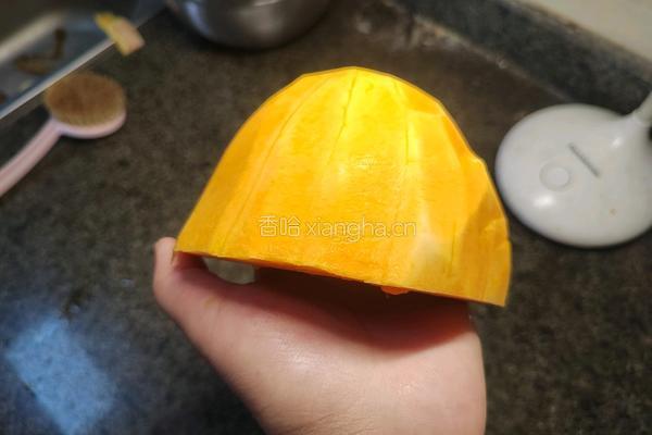 自制南瓜蒸糕的做法图解2