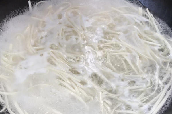 酱肉丝拌面的做法图解7