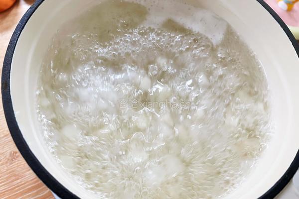 银耳雪梨桂花冻撞奶的做法图解4