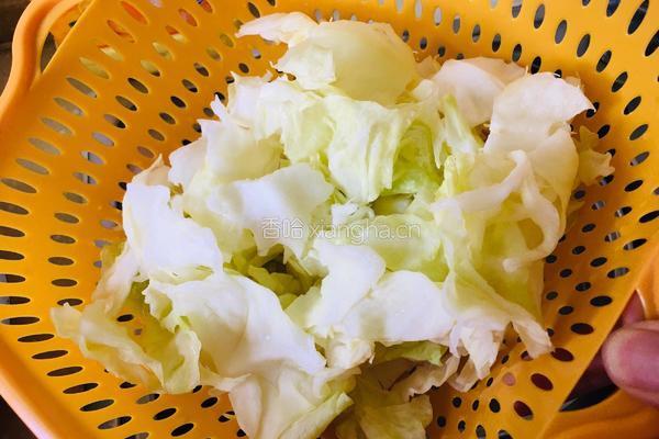 莲花白木耳过油肉的做法图解4