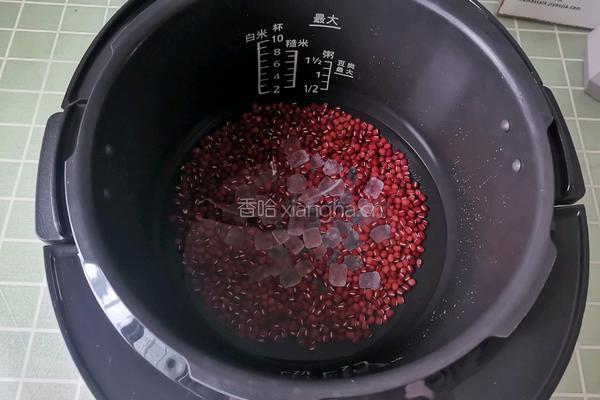 红豆奶茶的做法图解2