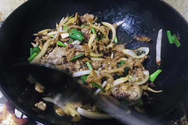 羊肉炒圆葱的做法图解8
