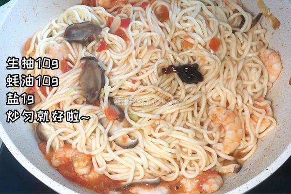 番茄虾仁香菇炒面的做法图解9