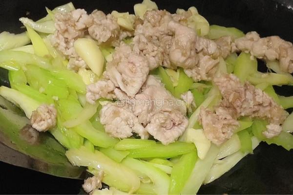 肉片炒西芹的做法图解7