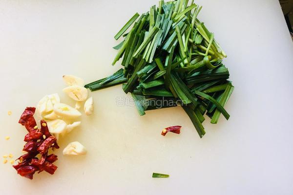 黄豆芽炒过油牛肉丝的做法图解2