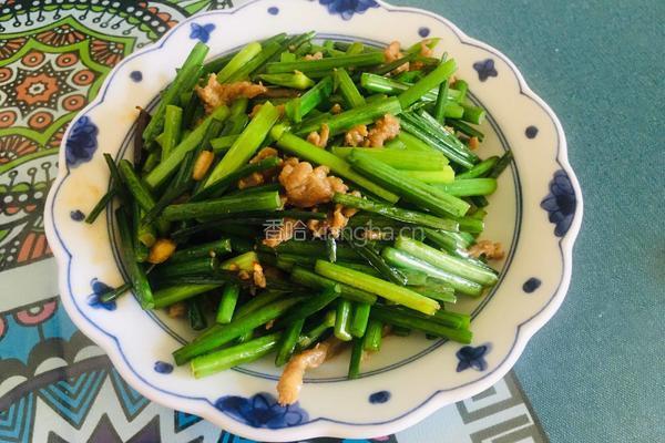 韭菜苔炒牛肉的做法图解9