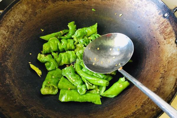 青椒豆豉炒牛肉的做法图解3