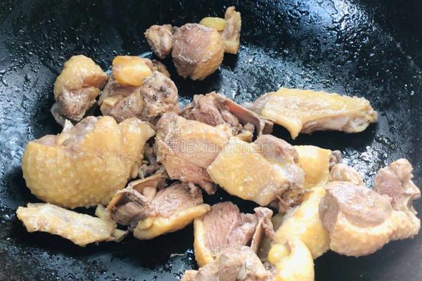 黄瓜焖豚肉的做法图解6