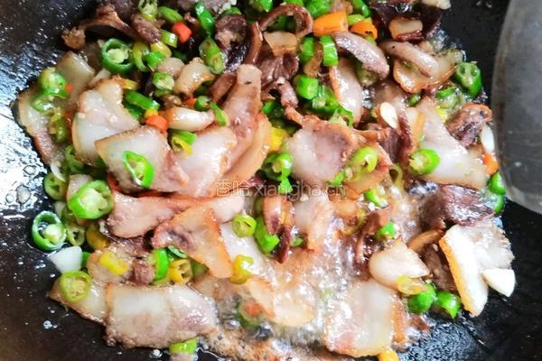 辣椒炒卤猪头肉的做法图解4
