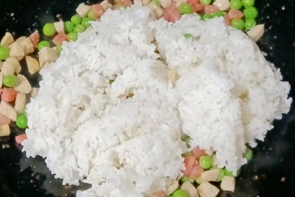 肉丸火腿炒饭的做法图解8