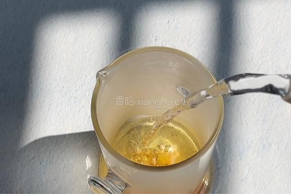 红石榴乌龙奶盖的做法图解1