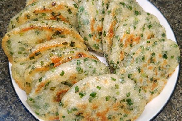 自制蓬松劲道韭菜饼的做法图解14