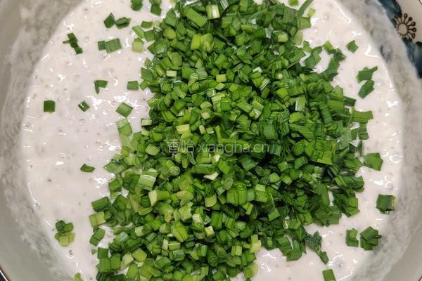 自制蓬松劲道韭菜饼的做法图解6