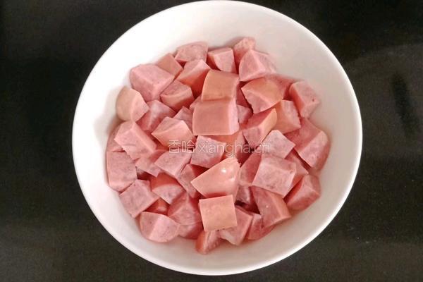 藕丁炒火腿的做法图解2