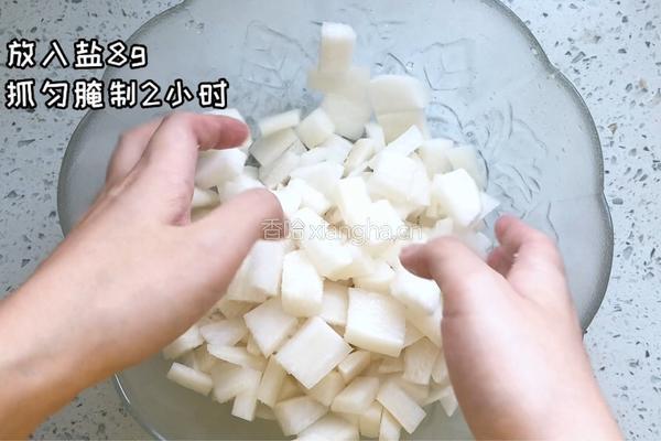 辣萝卜块的做法图解1