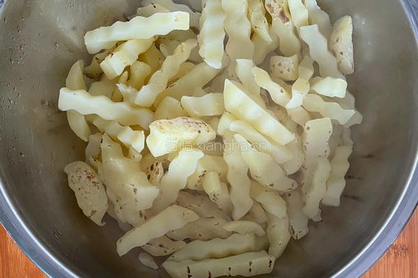 狼牙土豆的做法图解1