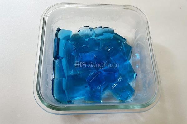 蓝色海洋气泡饮的做法图解7