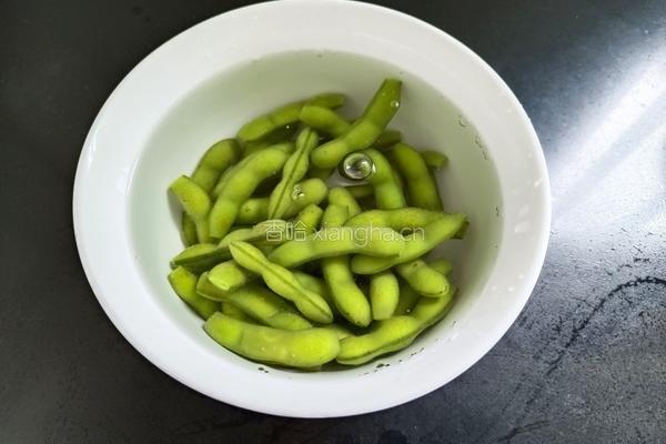 醪糟毛豆 的做法图解6