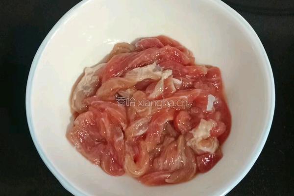 芹菜胡萝卜炒牛肉的做法图解2