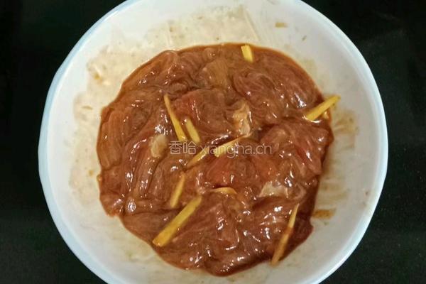 芹菜胡萝卜炒牛肉的做法图解4
