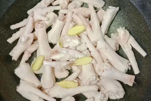 豆瓣酱鸡爪的做法图解4