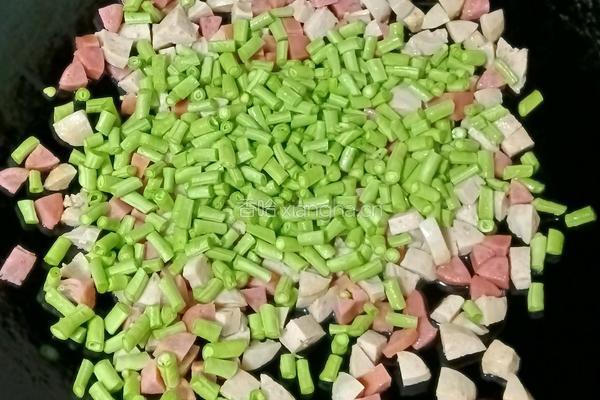 肉丸豆角炒饭的做法图解8