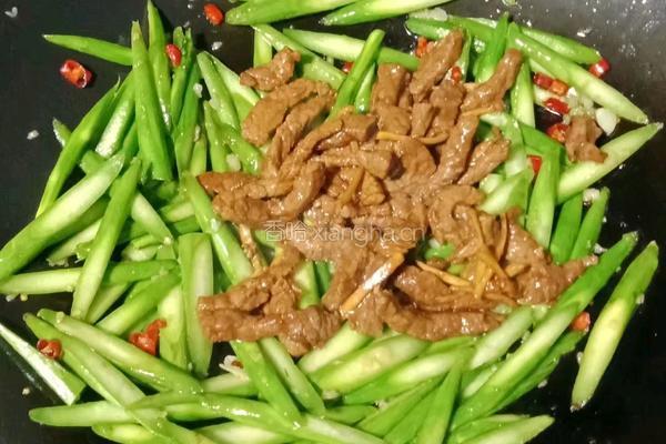 芦笋炒牛肉的做法图解12
