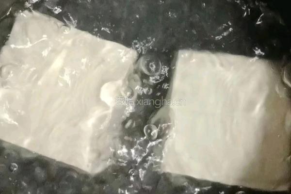 番茄菌菇豆腐汤的做法图解4