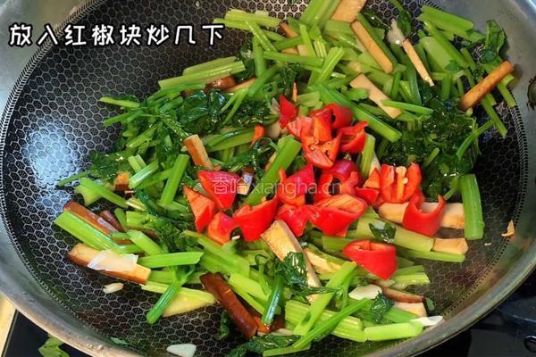 芹菜炒豆干的做法图解6