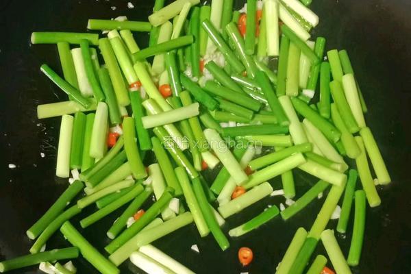 蒜苔炒牛肉的做法图解11