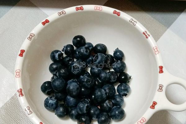 蓝莓酥粒马芬蛋糕的做法图解3
