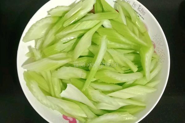 西芹炒牛肉的做法图解4