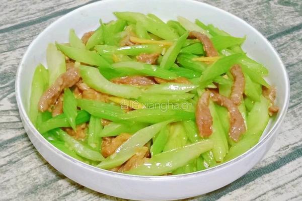 西芹炒牛肉的做法图解15