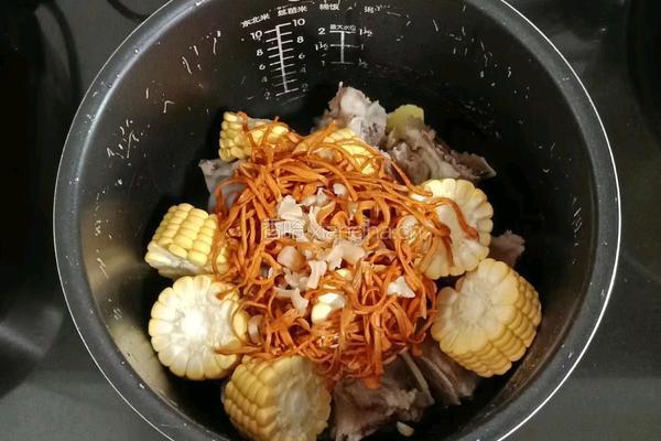 虫草花玉米筒骨汤的做法图解10