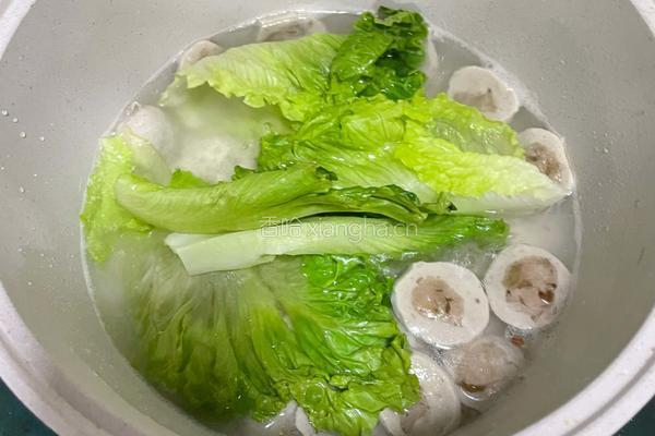 生菜肉丸汤的做法图解3